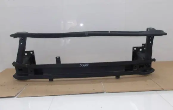 Volkswagen Polo VI Front bumper support beam 2G0807109