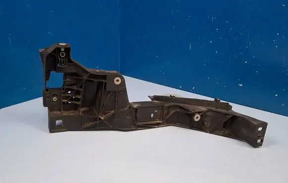Audi Q8 Headlight/headlamp mounting bracket 4M8805608C