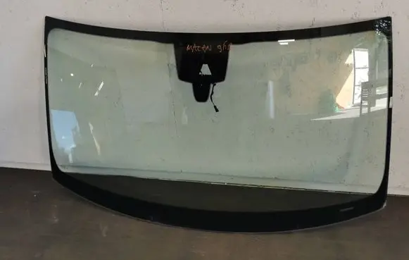Porsche Macan (95B) Front windscreen/windshield window 