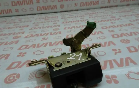 Opel Vectra B Tailgate/trunk/boot lock/catch/latch 90563999