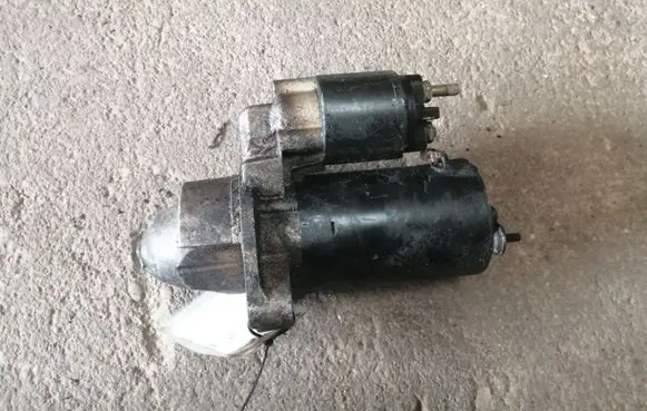 Audi A6 S6 C5 4B Starter motor