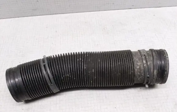 Skoda Octavia Mk1 (1U) Air intake hose/pipe 1J0129634J