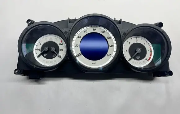 Mercedes-Benz CLS C218 X218 Speedometer (instrument cluster) A2189007502