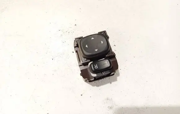 Toyota Avensis T270 Wing mirror switch 183647