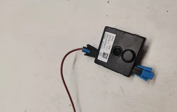 BMW X5 F15 Aerial antenna amplifier 9343304