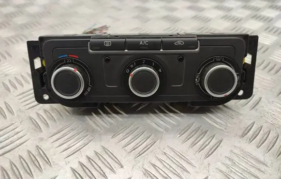 Volkswagen Transporter - Caravelle T5 Climate control unit 7E5907047