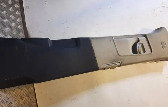 Audi Q7 4L (B) pillar trim (top) 4L0819724