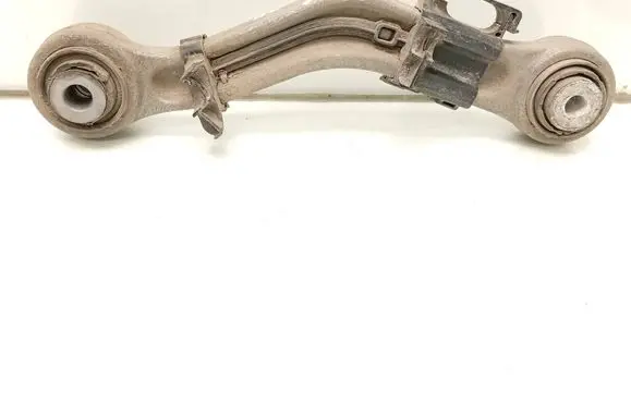 Rear control arm