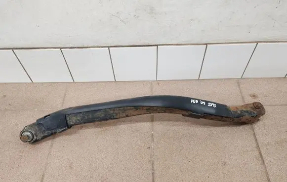Rear control arm