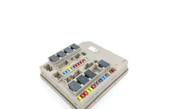 Renault Clio III Fuse module 902663A