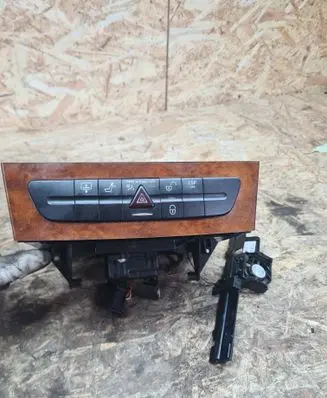 Mercedes-Benz E W211 A set of switches A2116800552