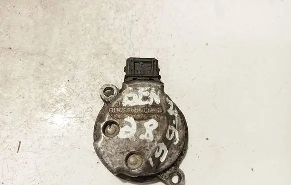 Volkswagen Golf IV Camshaft position sensor 058905161B 0232101024