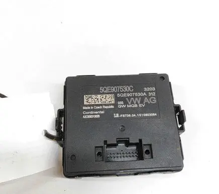 Volkswagen Golf VII Gateway control module 5QE907530A A2C93831302B