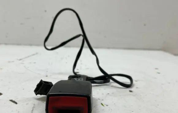 Volkswagen Transporter - Caravelle T5 Front seatbelt buckle 7H0857877C