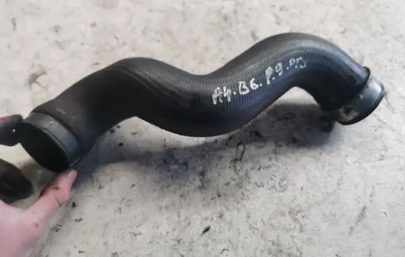 Audi A4 S4 B6 8E 8H Intercooler hose/pipe 8e0145745b