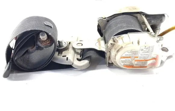 Suzuki Swift I Front seatbelt 8494062J1