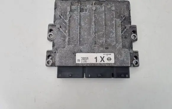 Nissan Juke I F15 Engine control unit/module 23710BV89B S180206122A