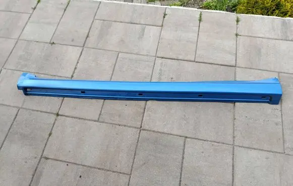 Sill/side skirt trim