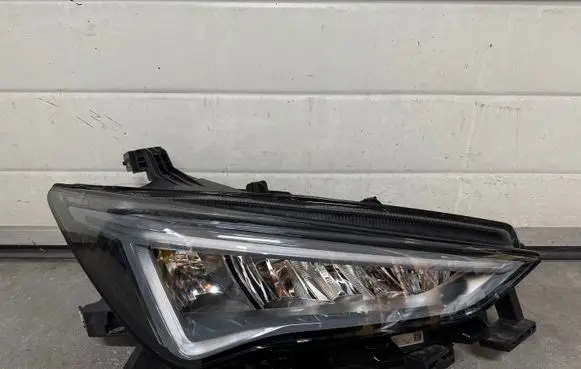 Cupra Born Headlight/headlamp 10F941008K