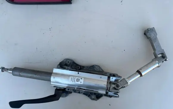 Chrysler Pacifica Steering wheel axle P55057396AG 38259466 TJT1089A0205