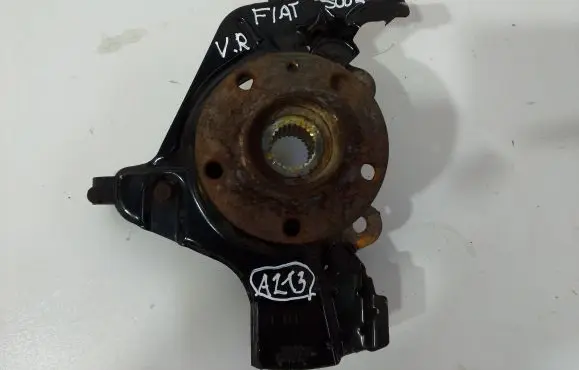 Fiat 500L Front wheel hub spindle knuckle