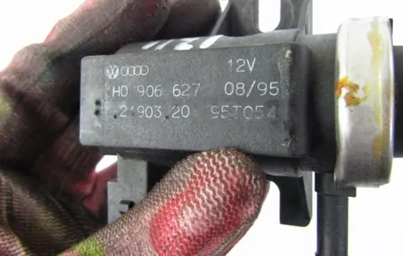Seat Toledo I (1L) Turbo solenoid valve 1H0906627