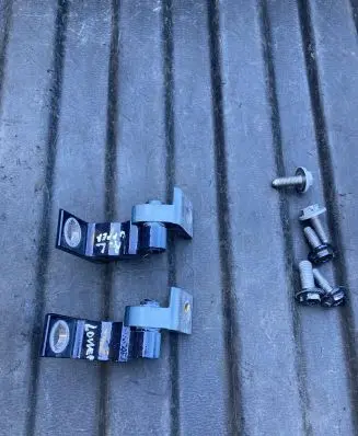 Porsche Macan (95B) Rear door hinge set A048576