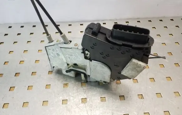 Subaru Legacy Front door lock