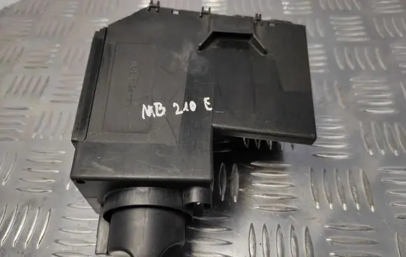 Mercedes-Benz E W210 Light switch 2105451404
