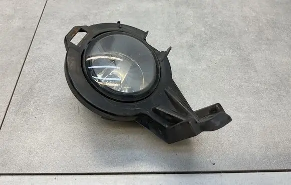 Nissan Juke I F15 Front fog light 261508992B