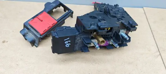 Mercedes-Benz ML W166 Fuse module A1665402450
