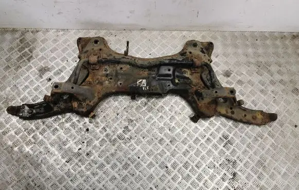 Hyundai i30 Front subframe 62401A6400