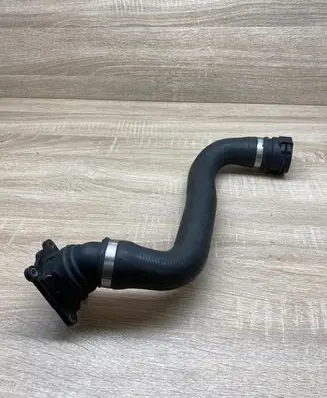 BMW 5 E60 E61 Engine coolant pipe/hose 7799748 7789742
