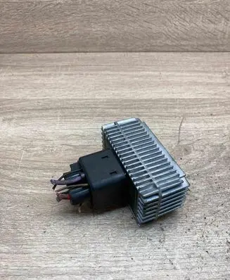 Opel Zafira A Glow plug pre-heat relay 09132691 51299008