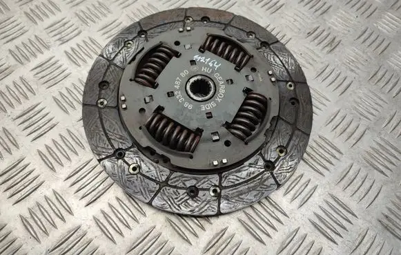 Opel Combo E Clutch pressure plate 9833248780