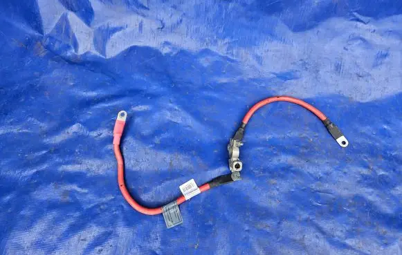 Positive cable (battery)