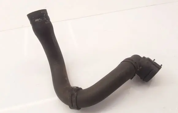 Volkswagen PASSAT B7 Engine coolant pipe/hose 1K0122791