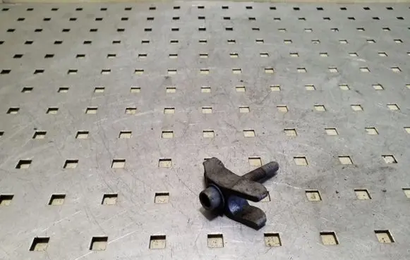 Volkswagen Crafter Fuel Injector clamp holder