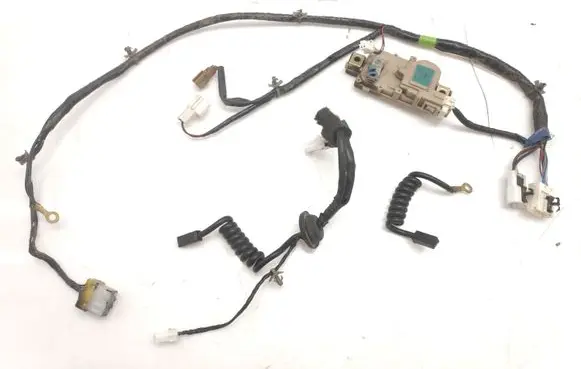 Nissan Pathfinder R50 Tailgate/trunk wiring harness 905500W001 89A304 12V90607