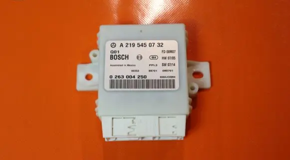 Mercedes-Benz CLS C219 Parking PDC control unit/module 2195450732 A2195450732