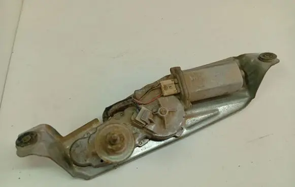 Mazda 323 F Rear window wiper motor 34928581