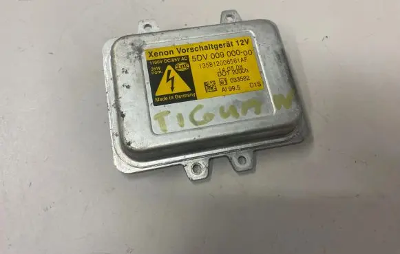 Volkswagen Tiguan Headlight ballast module Xenon 5DV00900000 033582 135812006561AF