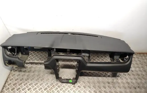 Ford Mustang V Dashboard AR3X6304319A 44ZG2677