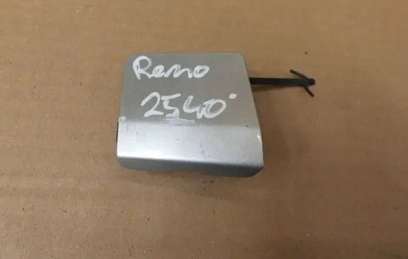 Renault Clio IV Front tow hook cap/cover 511800853R