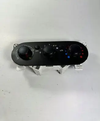 Renault Trafic III (X82) Climate control unit