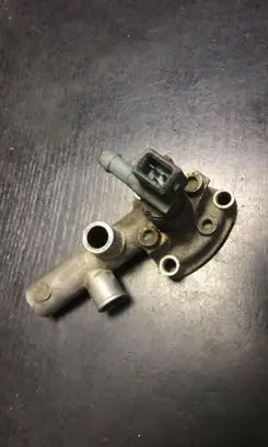 BMW 5 E28 other engine part 1288068