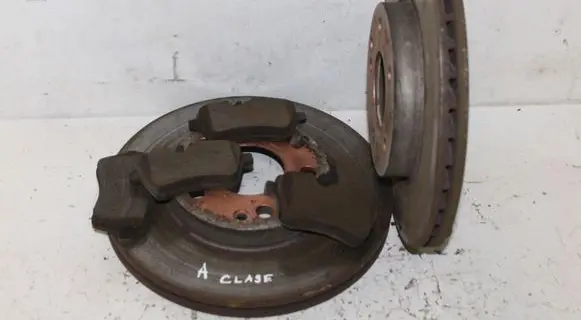 Mercedes-Benz A W169 Front brake disc