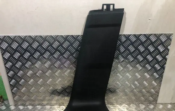 BMW 5 F10 F11 (D) pillar trim (bottom) 52107010