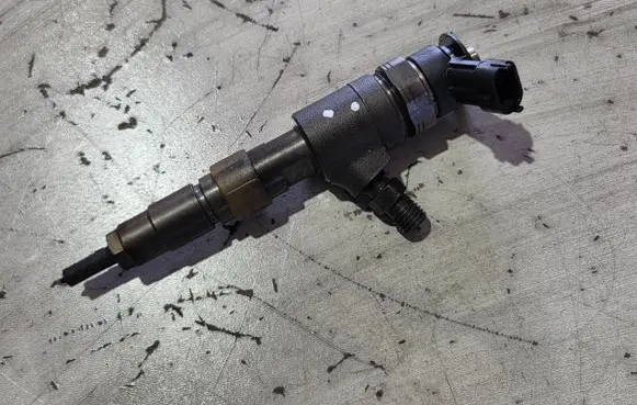 Fuel injector