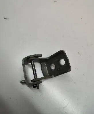 Citroen C5 Aircross Front door lower hinge D6DD